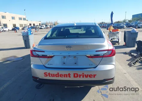 2025 Toyota Camry Le из США, поврежденный, VIN 4T1DAACK7SU537649